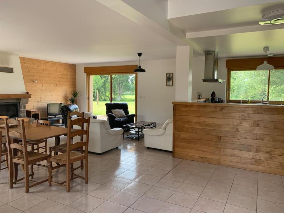 Les CresnaysGite De La Poupardiere, Maison De Campagne En Bordure De Riviere - 2 Nuits Minimum别墅 外观 照片